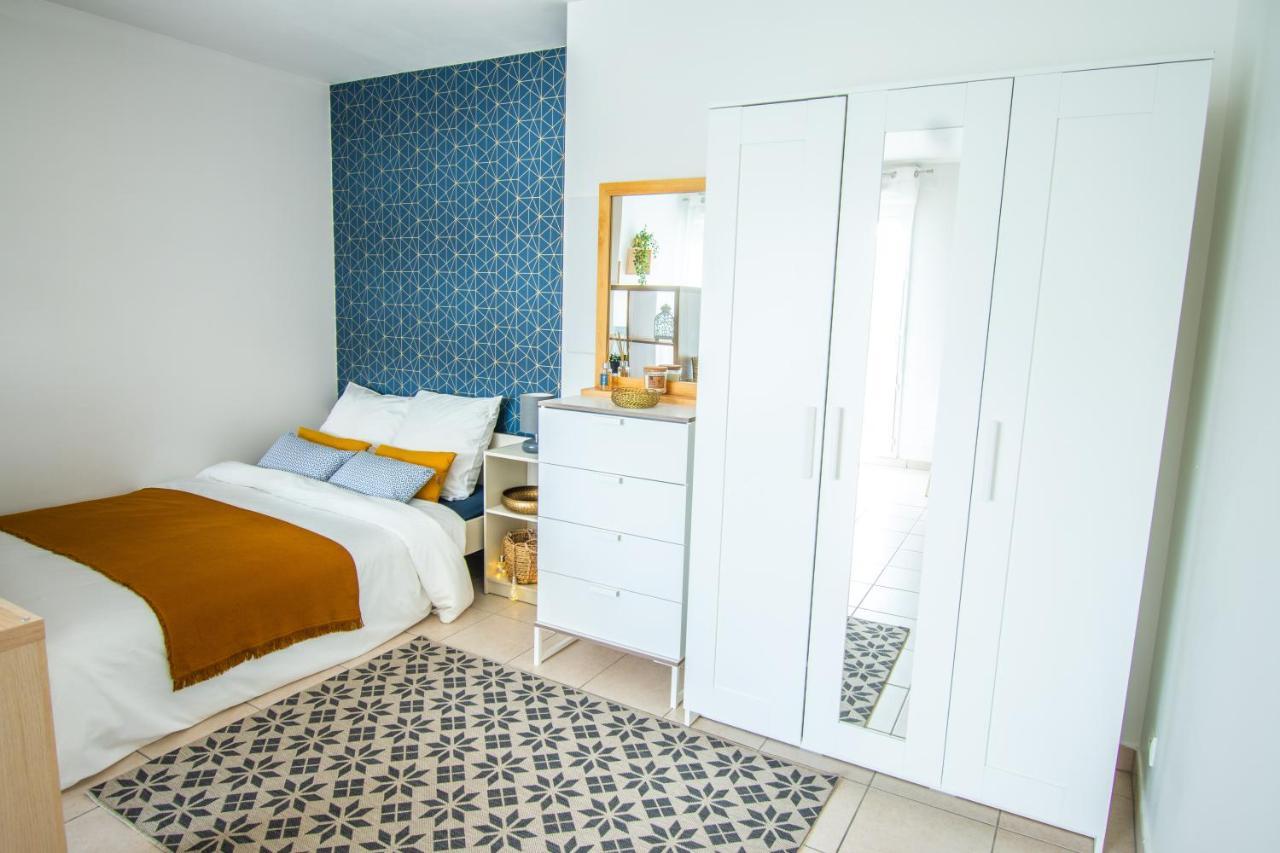 Studio Charmant Cergy Le Haut Au Pied De La Gare ! Parking Prive ! Exterior foto